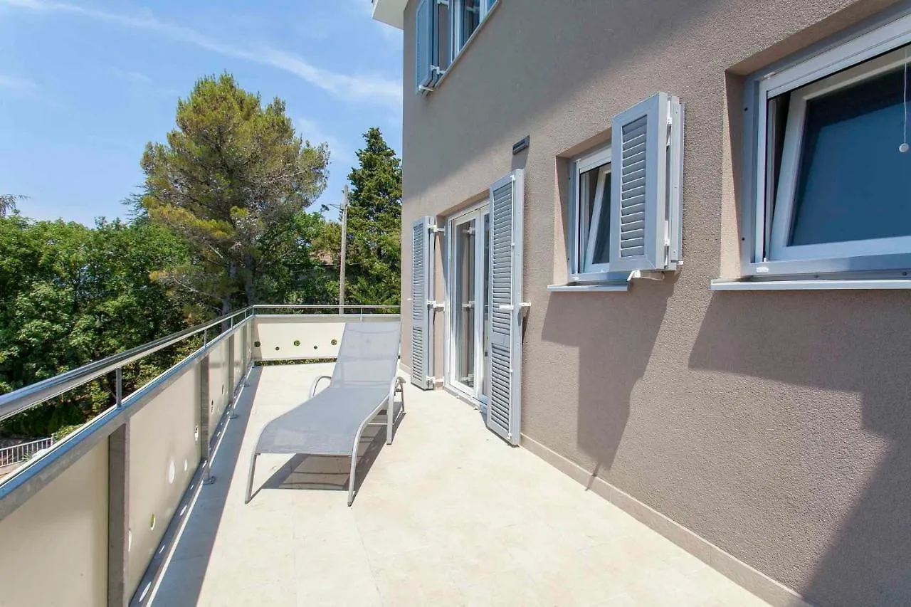 Apartments In Malinska - Insel Krk 41821 Hırvatistan